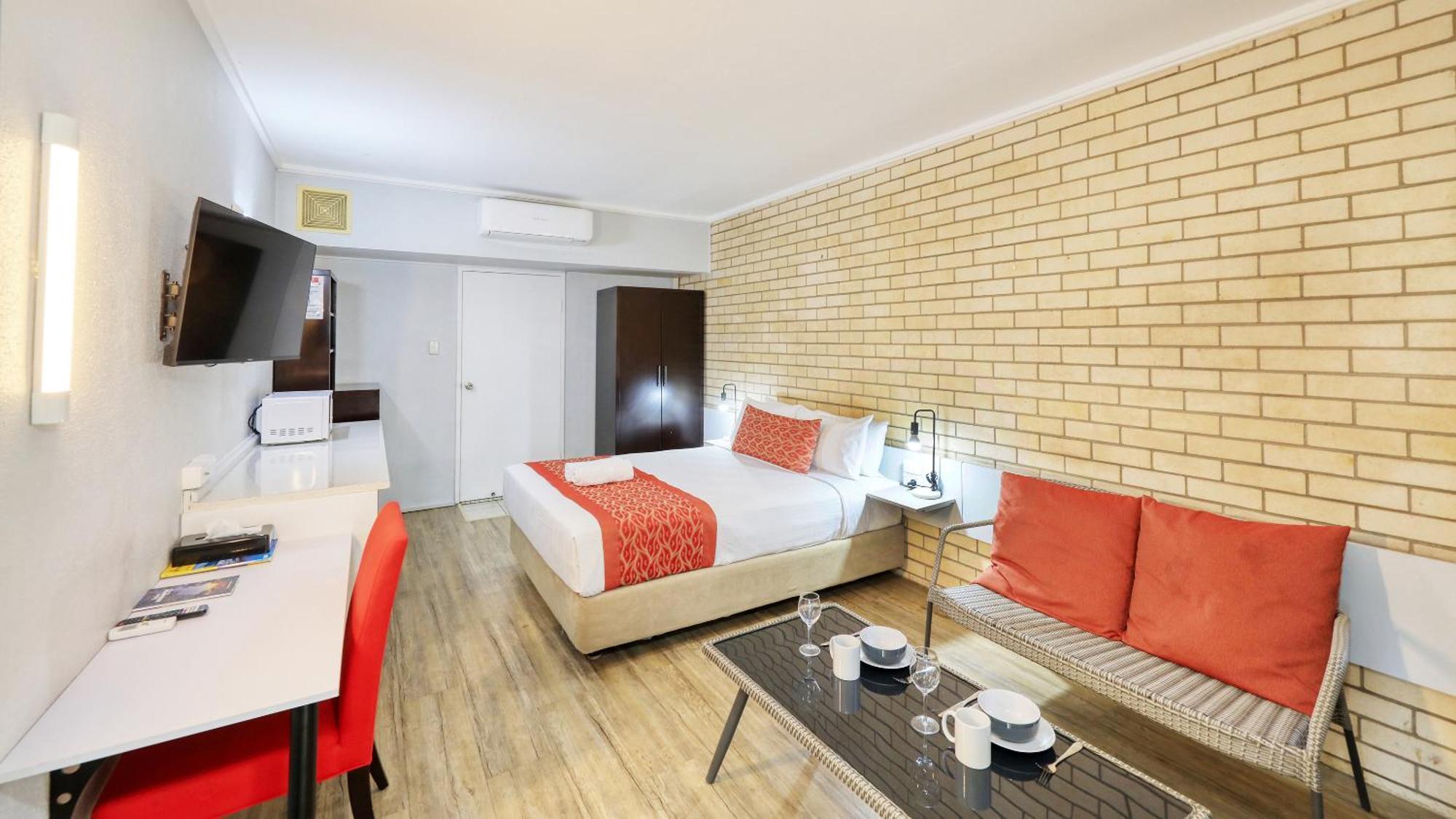 Tropical Gateway Motor Inn Рокгемптон Экстерьер фото